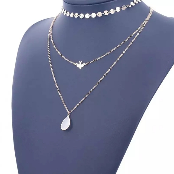 ♡Reagan♡ Multilayer Gold Necklace - Picture 5 of 6